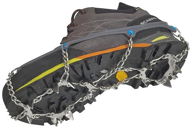 C.A.M.P. Ice Master Light crampons in grey and light blue